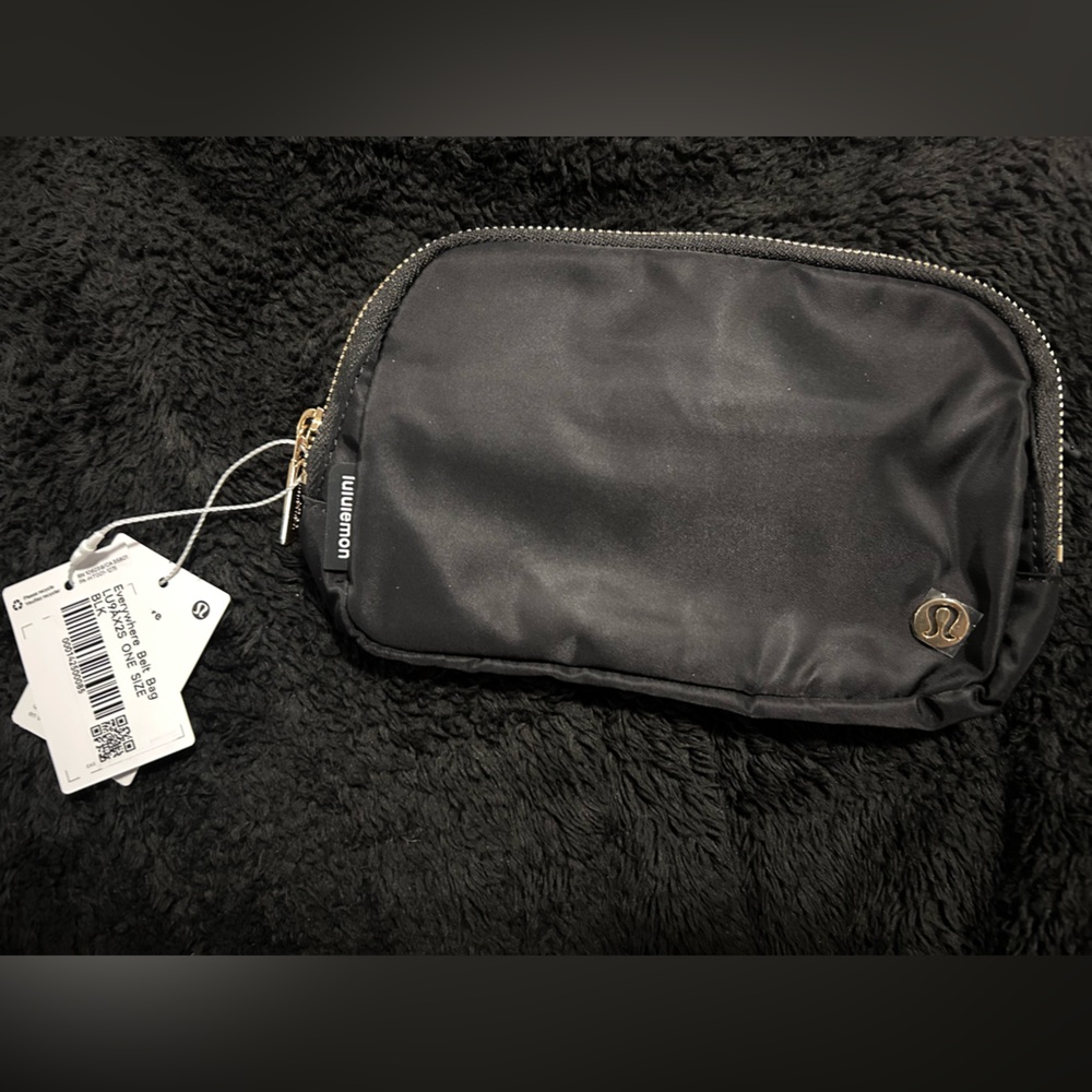 Lululemon Athletica Black and Gold Accent Belt Bag